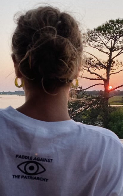 'while i surf, i dissent' tee in white
